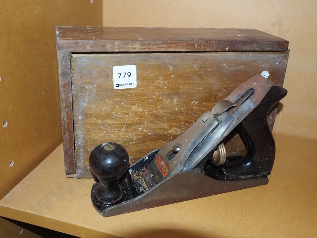Stanley No. 8 plane in homemade wooden box Image 1++