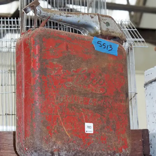 rusty Lesco pouer can