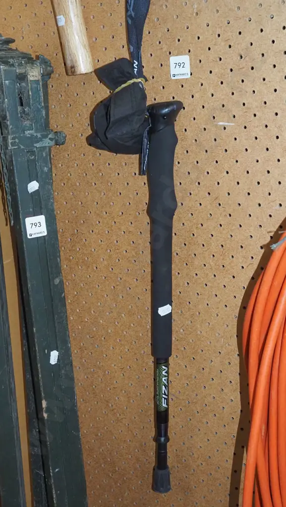 telescopic Kathmandu tramping stick Image 1++