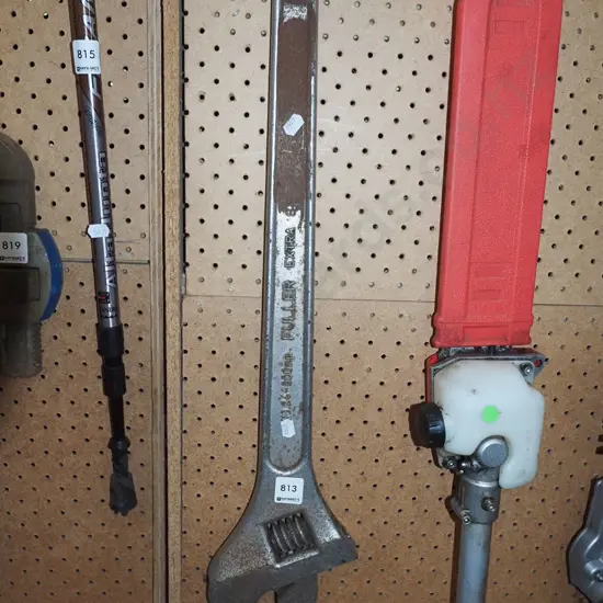 very large adjustable crescent L600