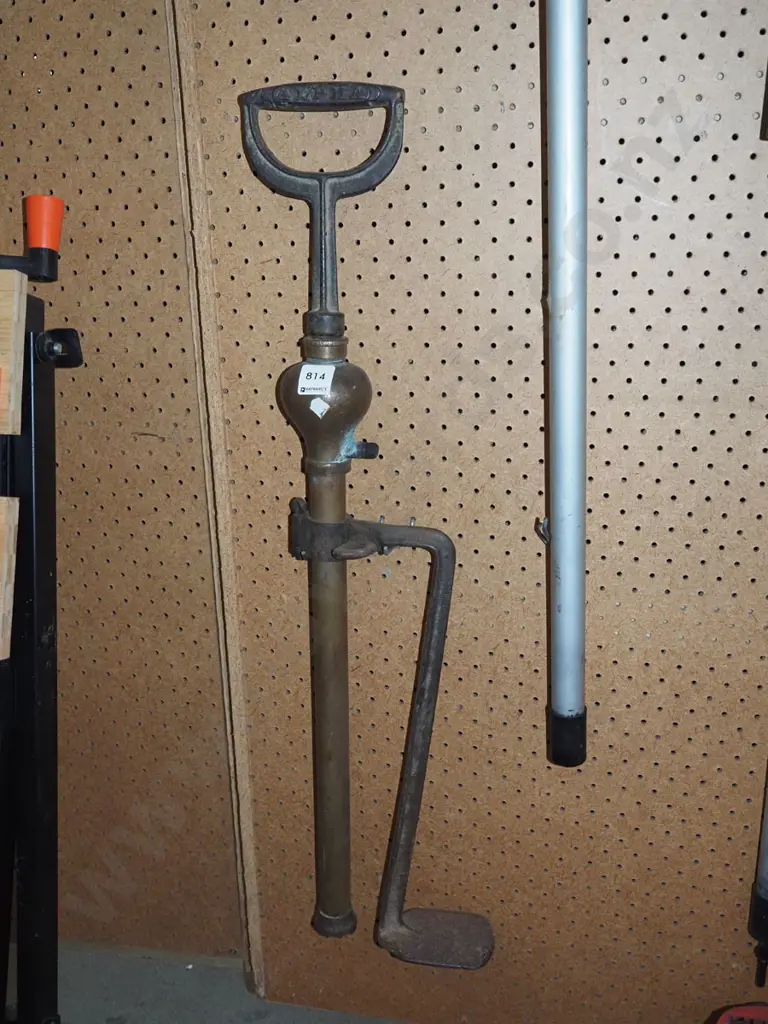 brass stirrup pump Image 1++