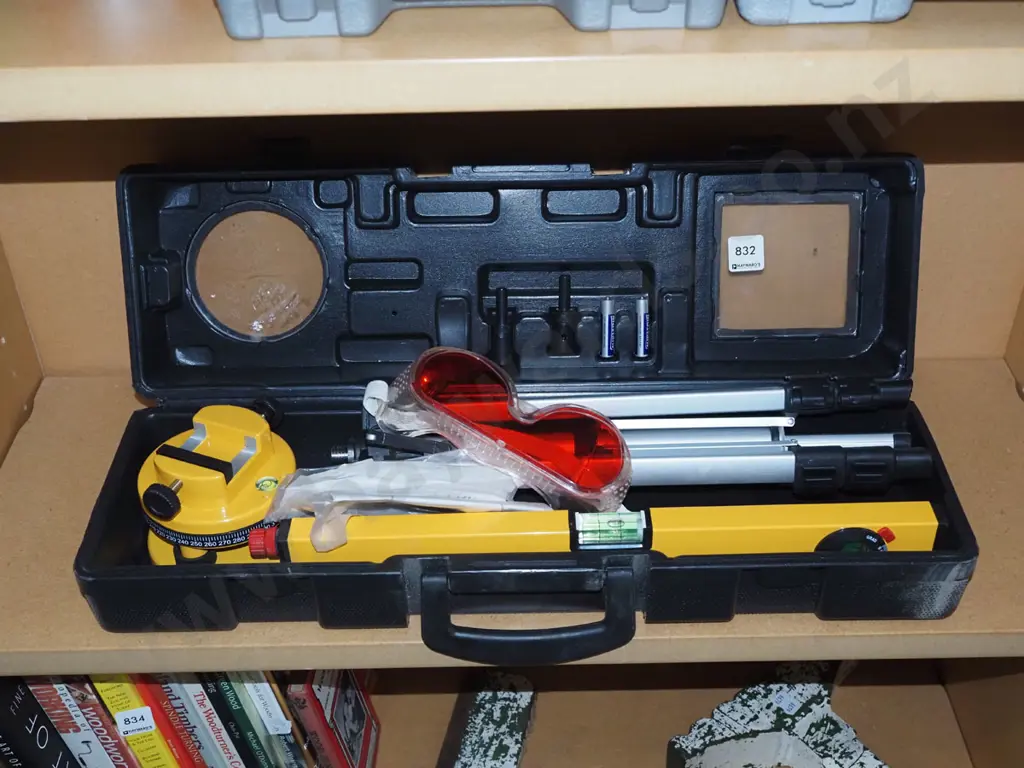 laser level kit Image 1++