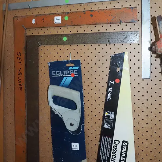 set squares - green dots