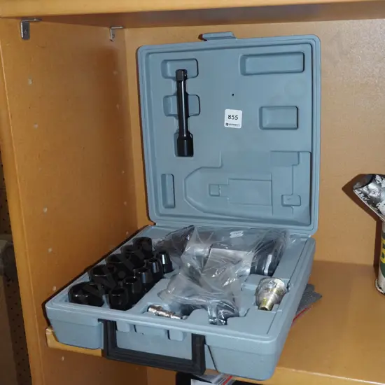 as new air powered rattle gun in case