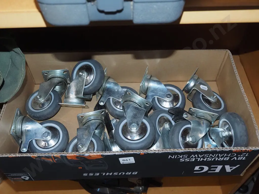 box of casters Image 1++