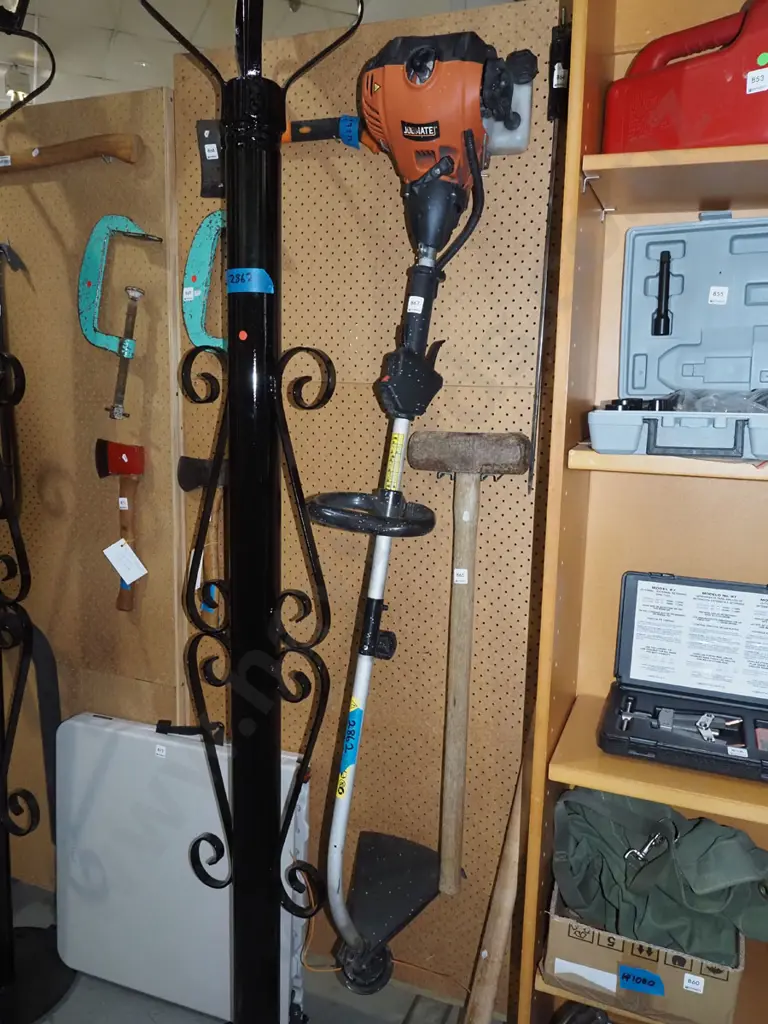 Jobmate 2 stroke line trimmer Image 1++