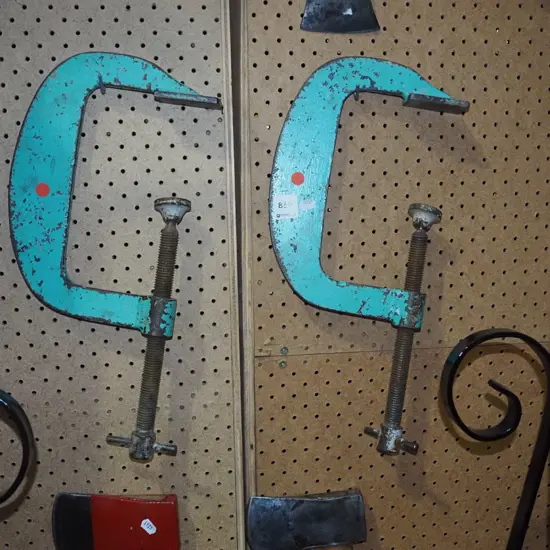 2x G clamps - red dots