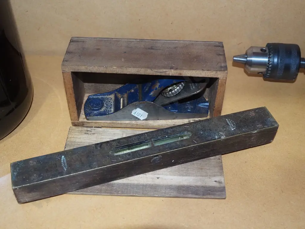 small block plane, vintage engineer's level Image 1++