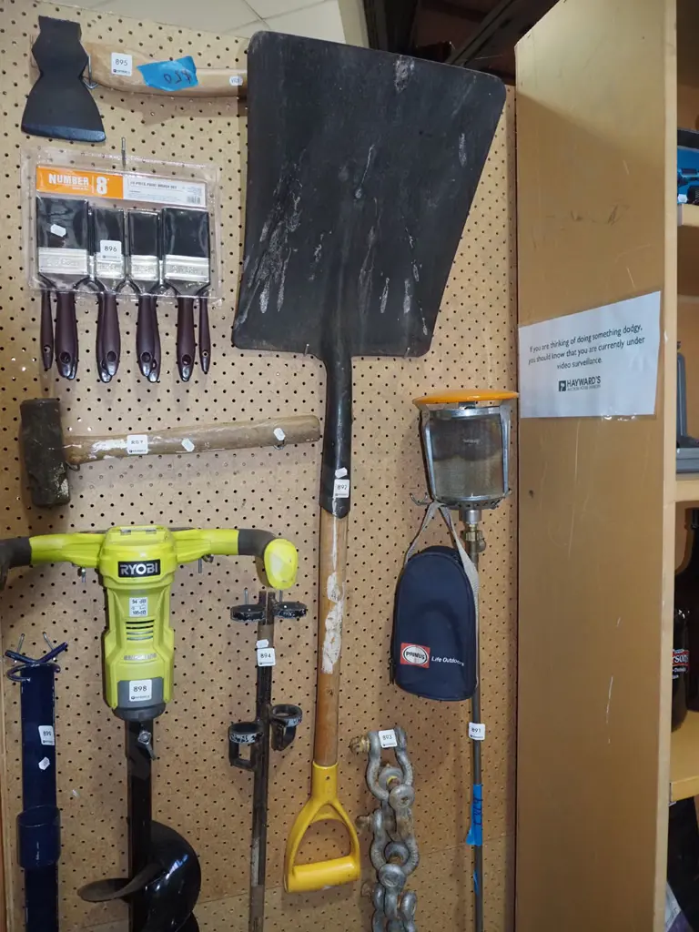 short handled wide mouth shovel Image 1++