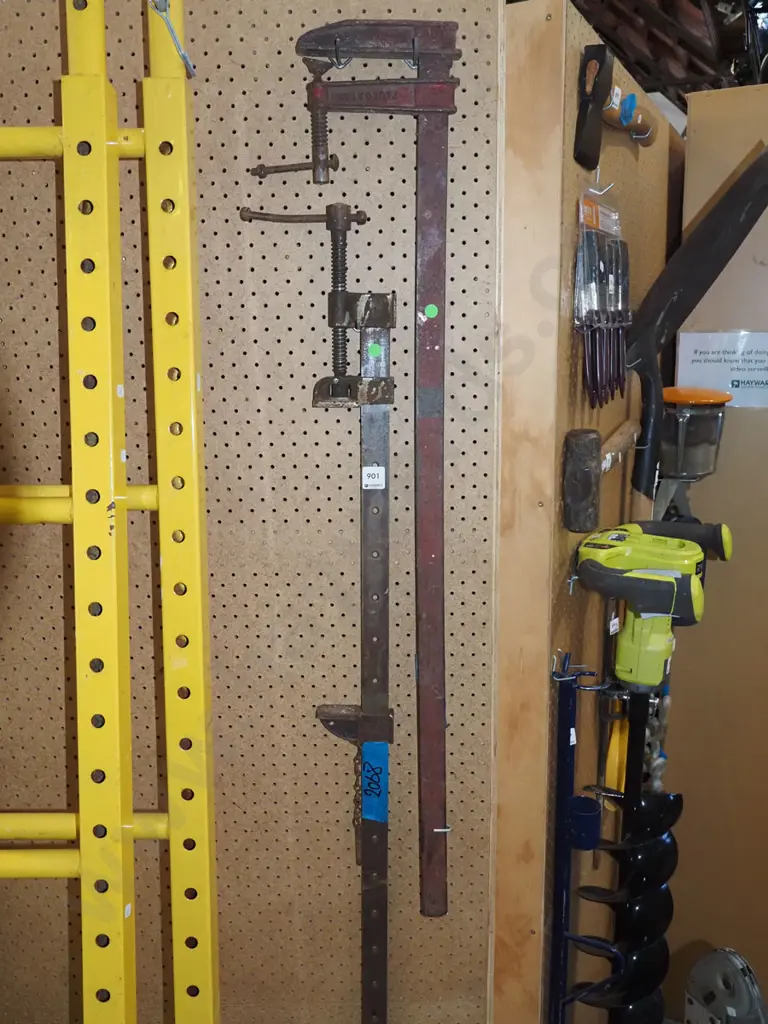 1x F clamp, 1x sash clamp L1380 Image 1++