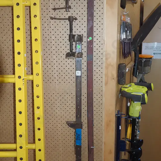 1x F clamp, 1x sash clamp L1380