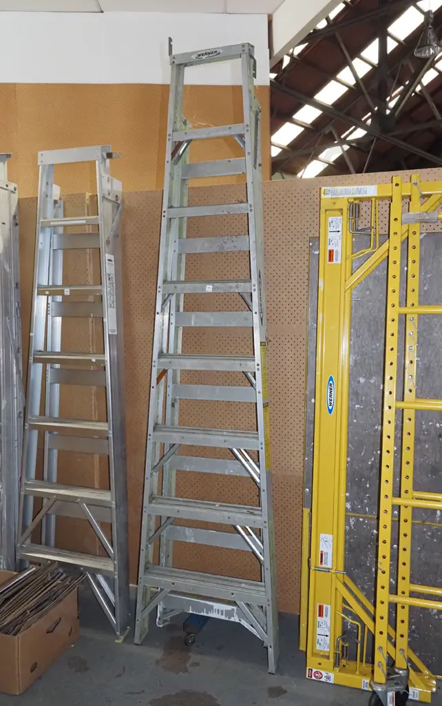 Werner 7 step aluminium ladder Image 1++