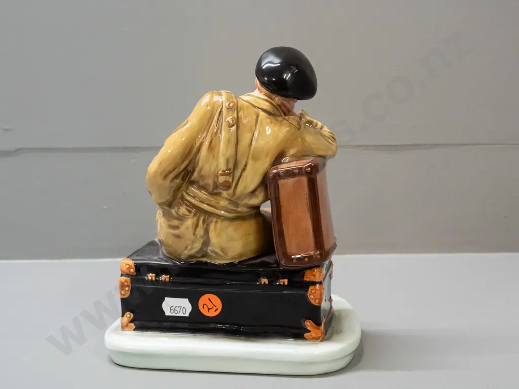 Royal Doulton "The Railway Sleeper" soldier figure - dated 2001, marked edition # 1968 / 2500 Image 1++