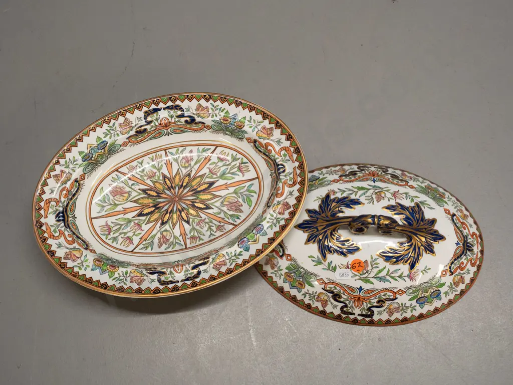 vintage Masons Ironstone lidded footed tureen with floral and foliate decoration, gilded rims and handle - some small Image 1++