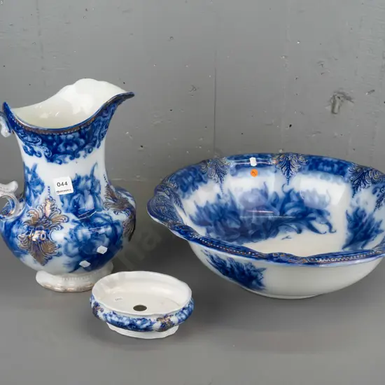 vintage JG MEakin "Bolivia" pattern flow blue jug & basin set with gilt decoration - some staining and crazing.
