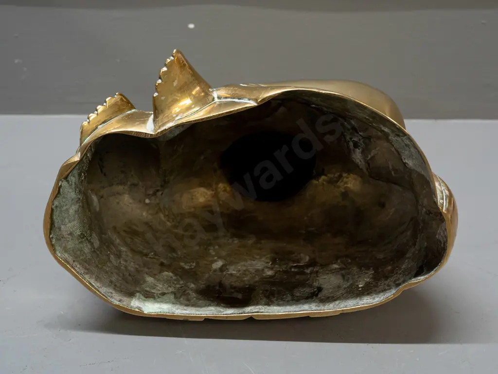 hollow cast brass Buddha marked 'China' H-290 W-200 D-150 Image 1++
