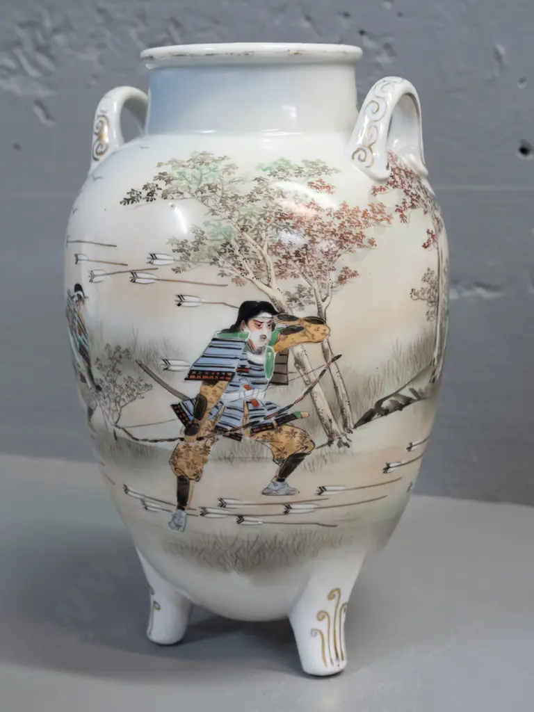 vintage Japanese 3-footed vase w/ handles, hand-painted & gilt battle scene H-240 D-150 [some rubbing to gilt on rim & Image 1++