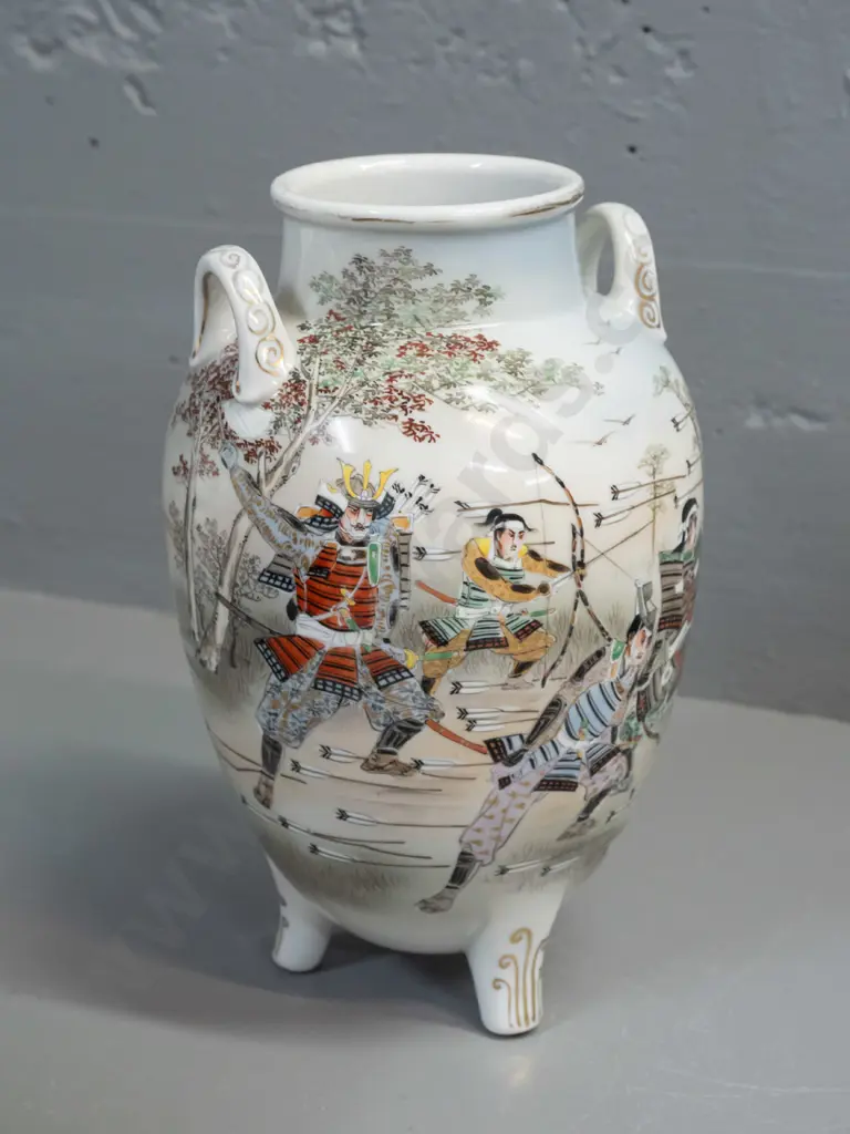vintage Japanese 3-footed vase w/ handles, hand-painted & gilt battle scene H-240 D-150 [some rubbing to gilt on rim & Image 1++