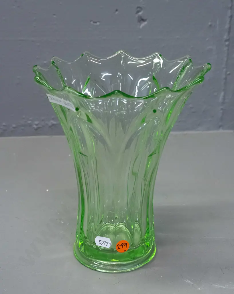 large uranium glass vase with flared shape, foliate frilled edge, nice glow H-200 D-170 at top Image 1++