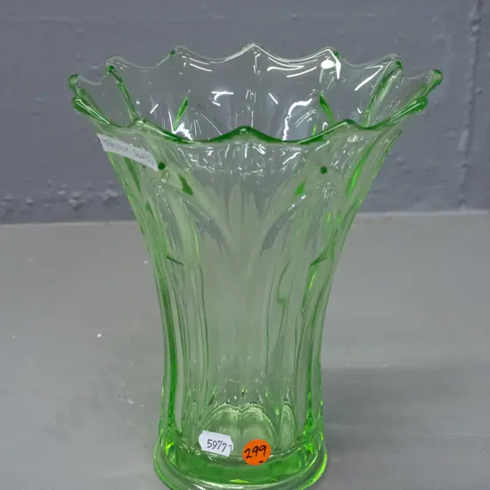large uranium glass vase with flared shape, foliate frilled edge, nice glow H-200 D-170 at top