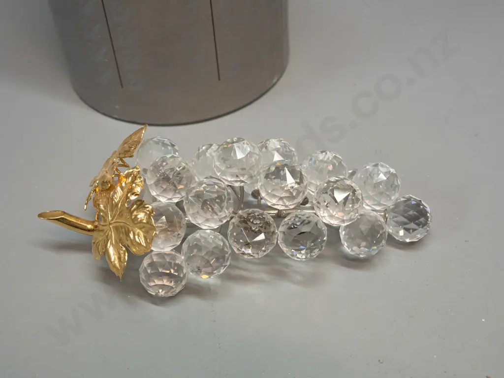 Swarovski crystal ornament in original packaging - cluster of grapes with metal stem, leaves and end of stem gilded Image 1++