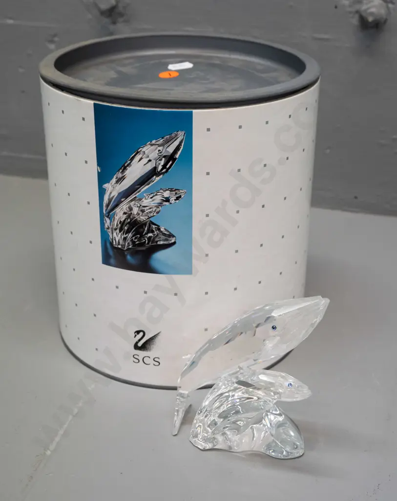 Swarovski crystal figurine in original packaging - mother whale and calf - marked SCS '92 MST. H-100 Image 1++
