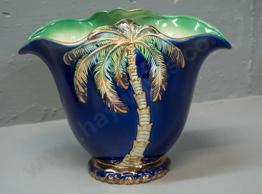 Beswick cobalt blue palm vase with gilt decoration, cream & green interior H-210 W-260 Image 1++