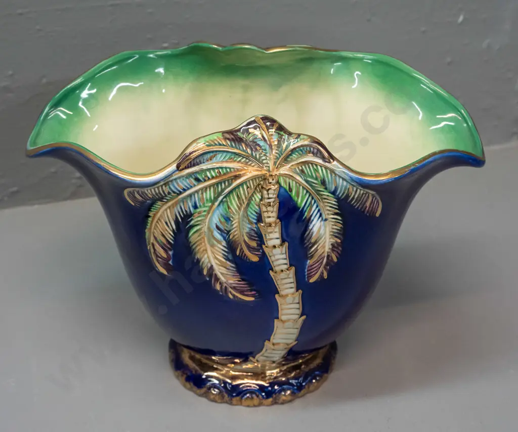 Beswick cobalt blue palm vase with gilt decoration, cream & green interior H-210 W-260 Image 1++