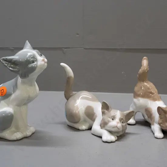 3 Lladro kitten figurines - tallest is H-130 L-100