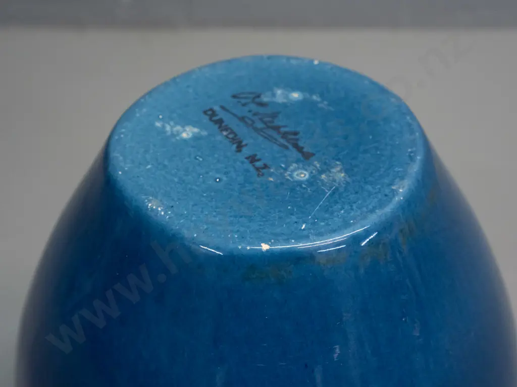 large O.C. Stephens studio pottery vase with ribbed, tapered top - has a fleck to glaze on bottom rim H-190 D-150 Image 1++