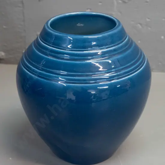 large O.C. Stephens studio pottery vase with ribbed, tapered top - has a fleck to glaze on bottom rim H-190 D-150