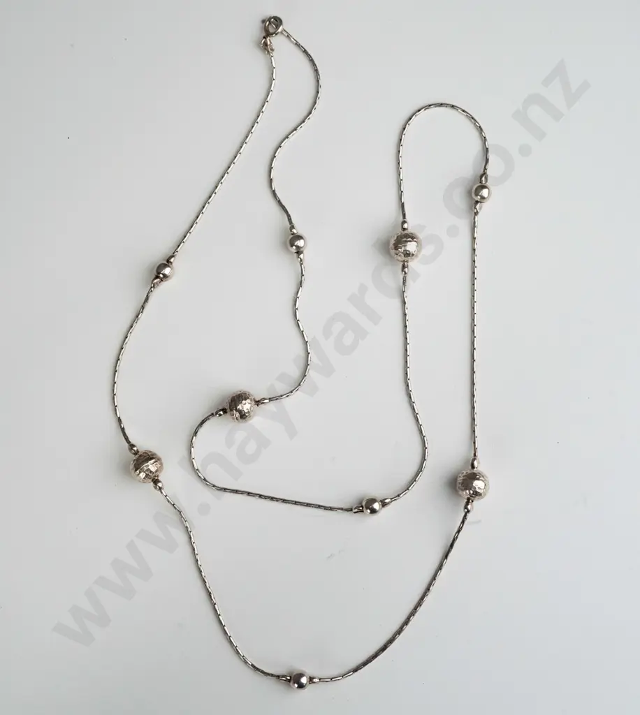 long silver necklace stamped 925 Image 1++