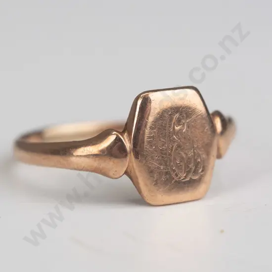 9ct signet ring 2gms
