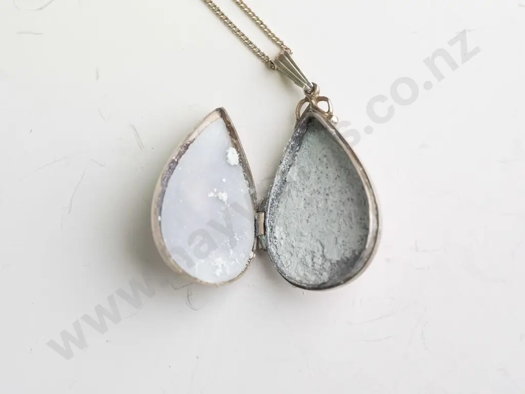 silver locket stamped stg sil Image 1++