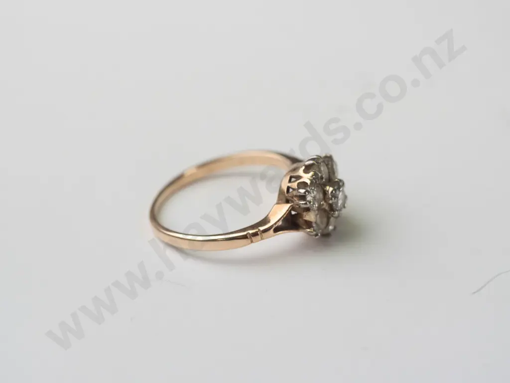 7 diamond cluster ring no stamp 2.4gms - 50cts diamond Image 1++