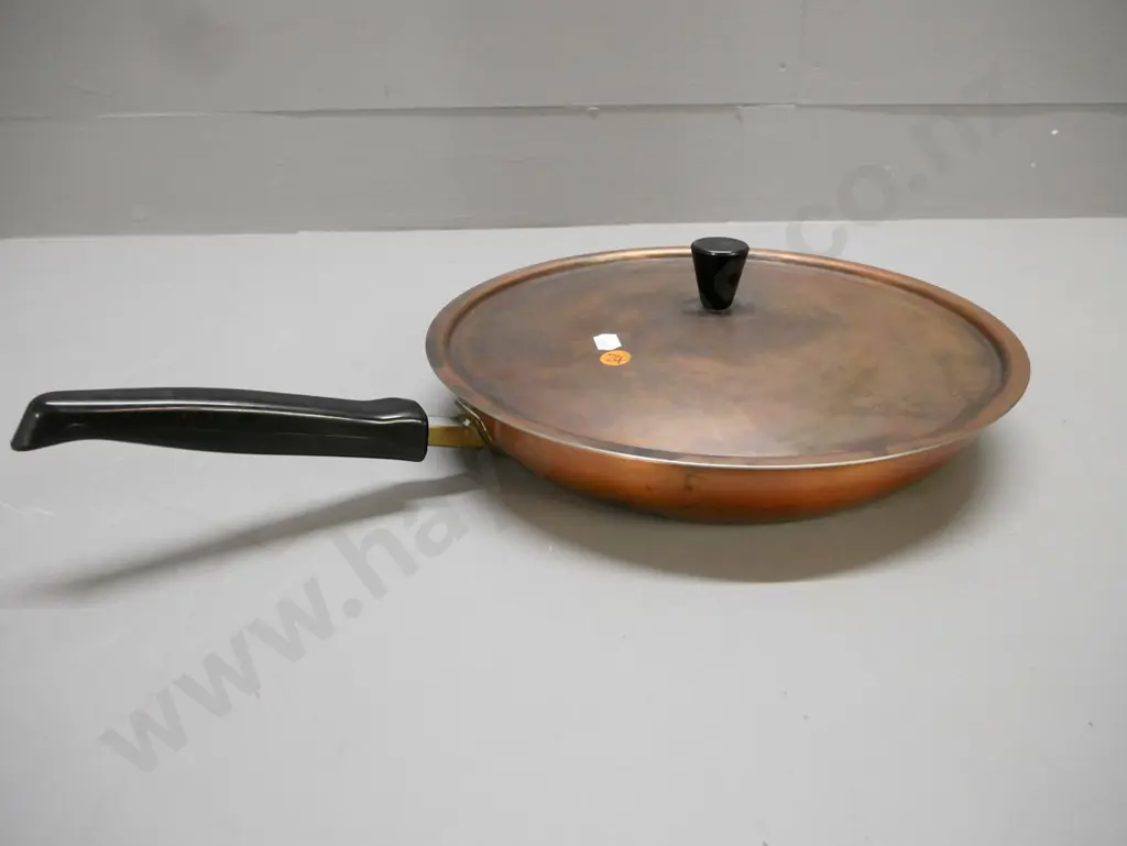 Swiss lidded copper pan w/ white metal interior, plastic-covered metal handle, light signs of use L-470 Image 1++