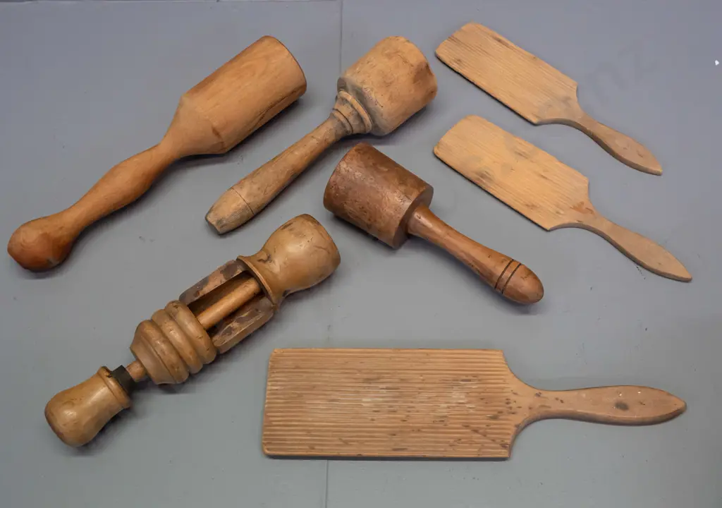 assorted vintage wooden kitchenalia - butter paddles, 3 mallets, some kind of telescoping pitter or press - age wear, Image 1++