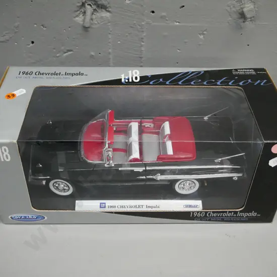 Welly 1:18 scale die-cast metal car model 1960 Chevrolet Impala in original box