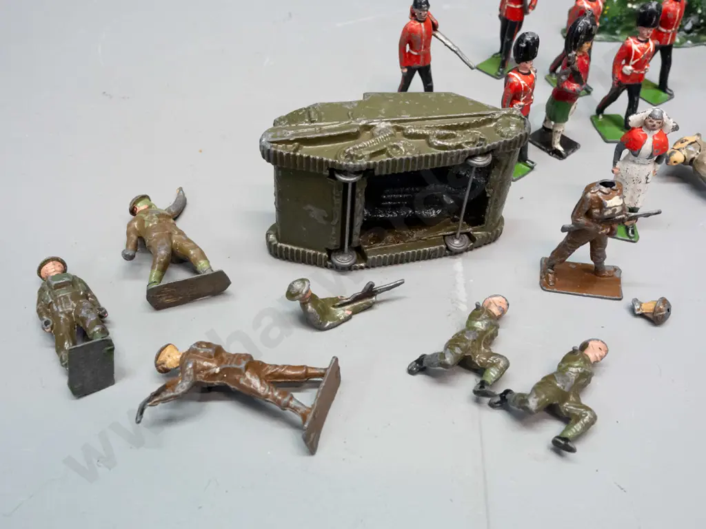 assorted lead soldier and animal figures and a Britains Bren gun carrier with gunner - some w/ damage or missing limbs, Image 1++