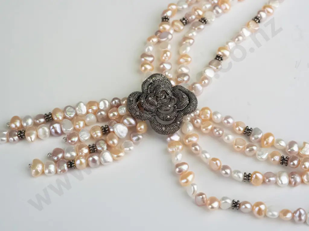 4 strand pearl choker necklace with flower - clasp stamped 925 Image 1++