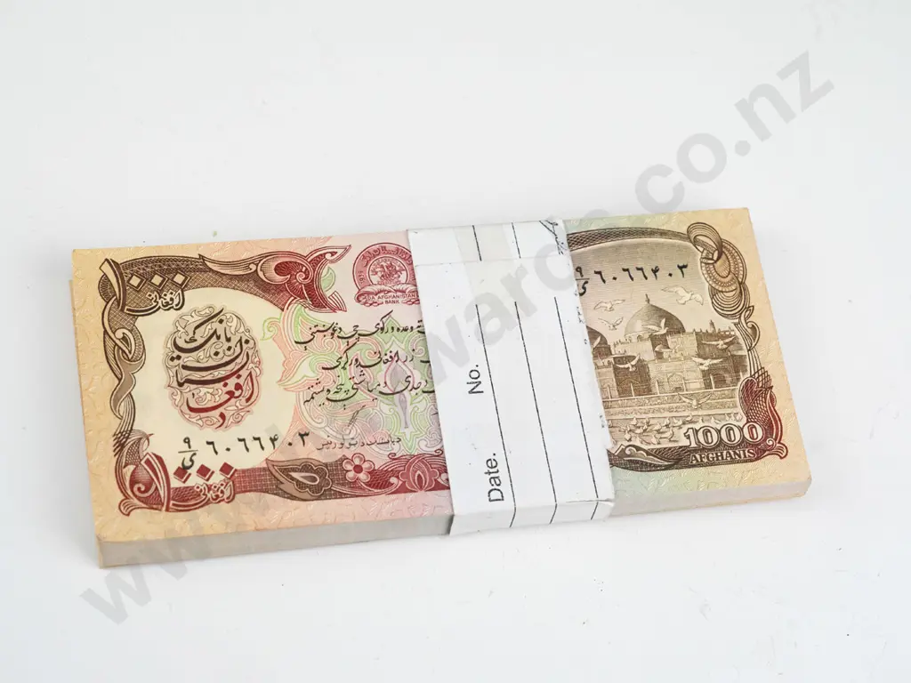 bundle of 1000 Afghanis notes - Da Afghanistan Bank no serial number Image 1++