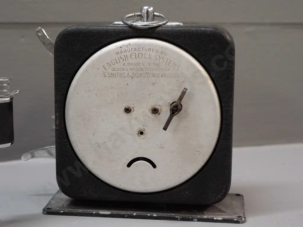 vintage wind-up Smiths interval timer and novelty lighter in form of a camera on mini tripod - not sure if mechanism is Image 1++