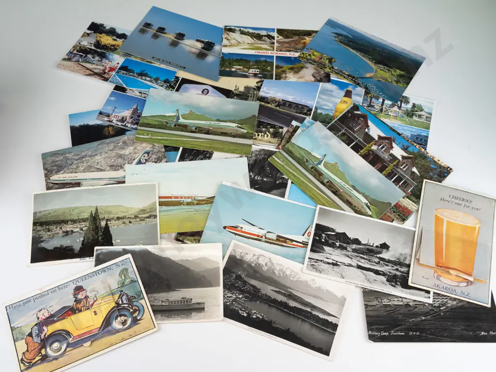 various NZ post cards - Queenstown, Cromwell, Wanaka, Thames, Rotorua etc & booklet of Oxford England Image 1++