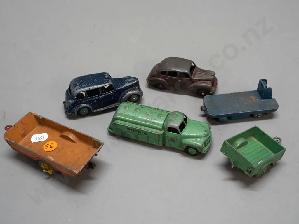 various vintage Meccano / Dinky Toys and other die-cast vehicles - Austin Devon, Austin taxi, 2 trailers, petrol tanker Image 1++