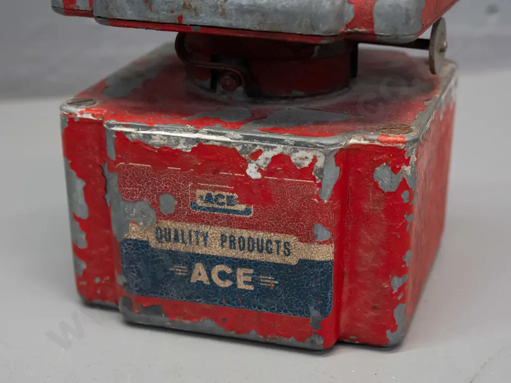 Vintage Ace brand cast-alloy paraffin portable heater w/ hanging hook H-210 W-100 [paint chipping & usage wear] Image 1++