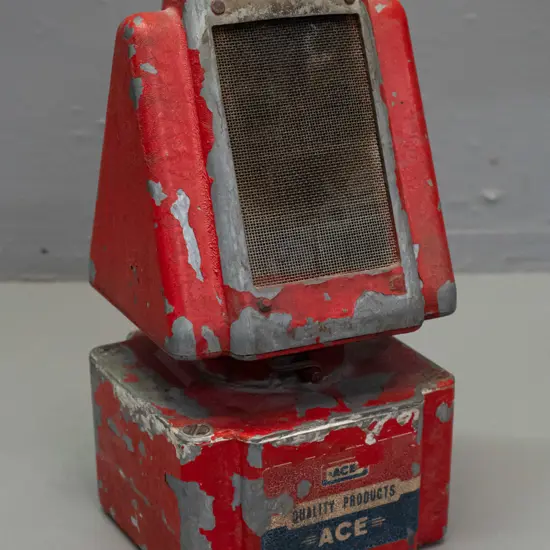 Vintage Ace brand cast-alloy paraffin portable heater w/ hanging hook H-210 W-100 [paint chipping & usage wear]
