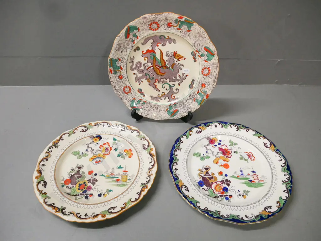 3x vintage Mason's hand-painted dinner plates, light crazing. D-260 Image 1++