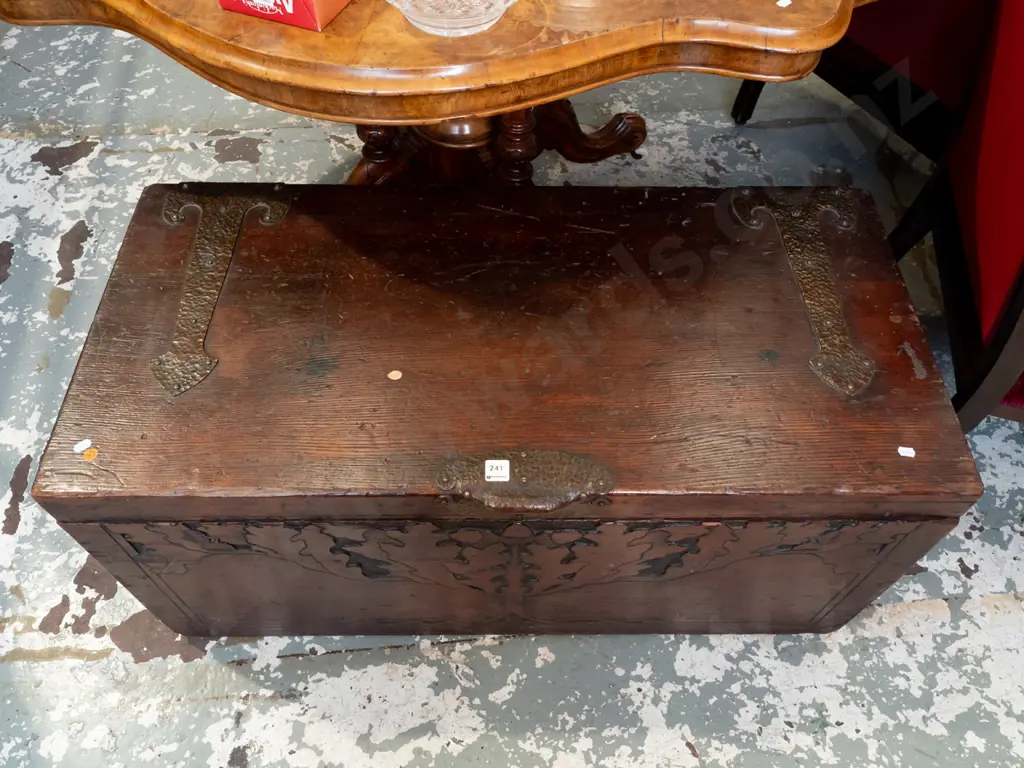 Victorian pine trunk with later added arts & crafts style hand-beaten copper strap hinges and front handle, acorn Image 1++