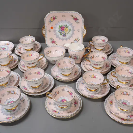 Large Shelley 'Crochet' pattern tea set: 14x trios square cake plate cream sugar, spare plate & saucer. Cake plate W-240