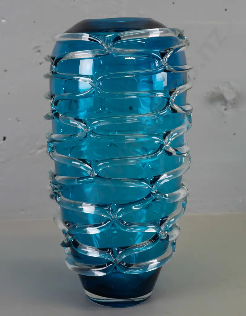 art glass teal blue vase with overlaid clear lattice H-300 Image 1++